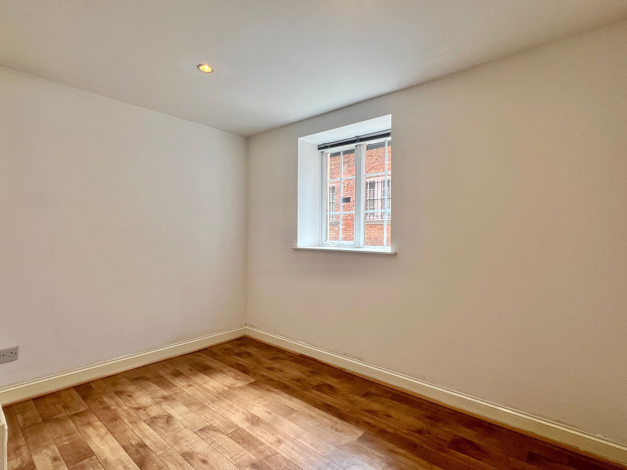 Whirligig Lane, Taunton - NO onward chain! Image 11