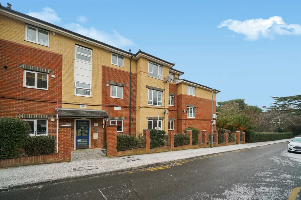 Cortis Road, London, SW15 photo 12