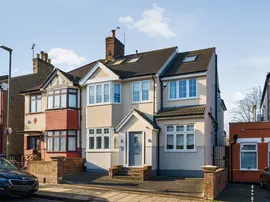Bellevue Road, London photo