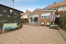 25th Avenue, HULL