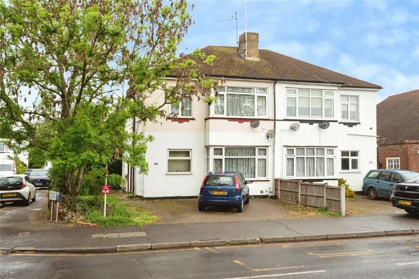 Ardleigh Green Road, Hornchurch, RM11
