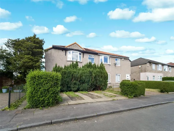Kingsbridge Drive, Rutherglen, Glasgo...