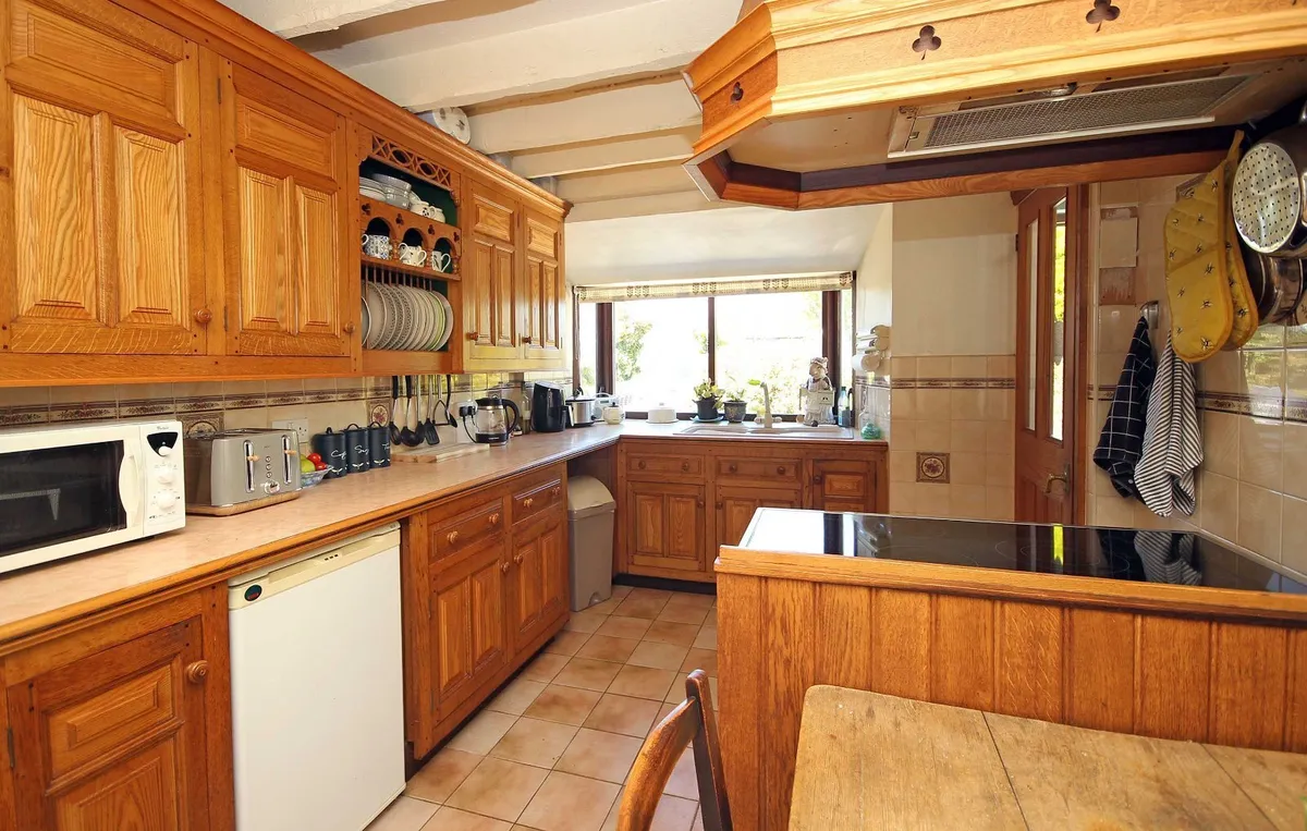 Dulas, Isle of Anglesey, LL70