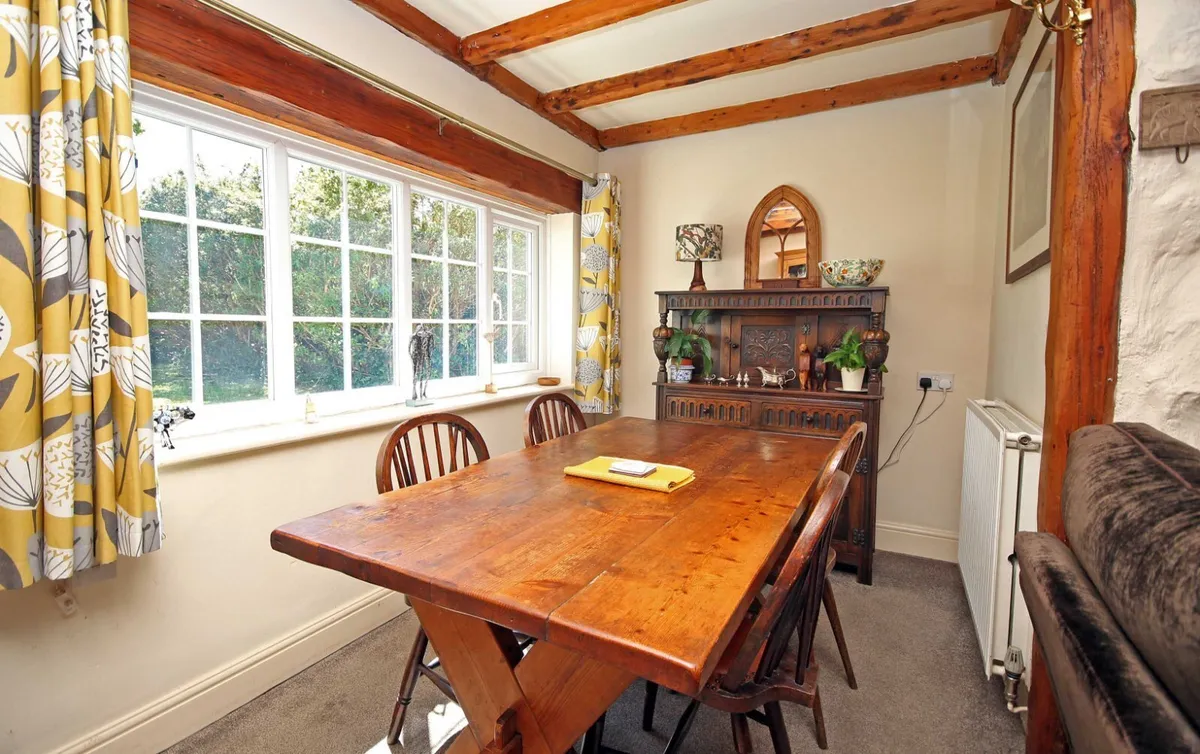 Dulas, Isle of Anglesey, LL70