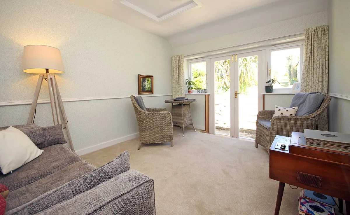 Dulas, Isle of Anglesey, LL70