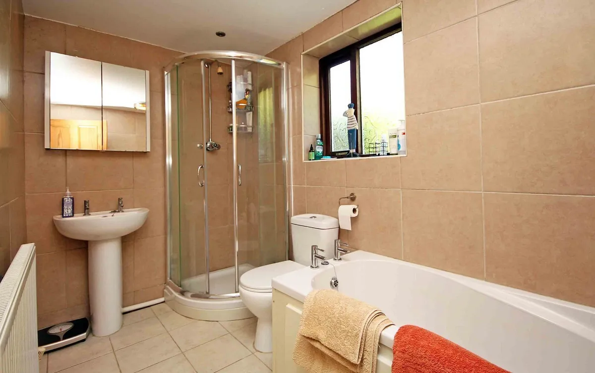 Dulas, Isle of Anglesey, LL70