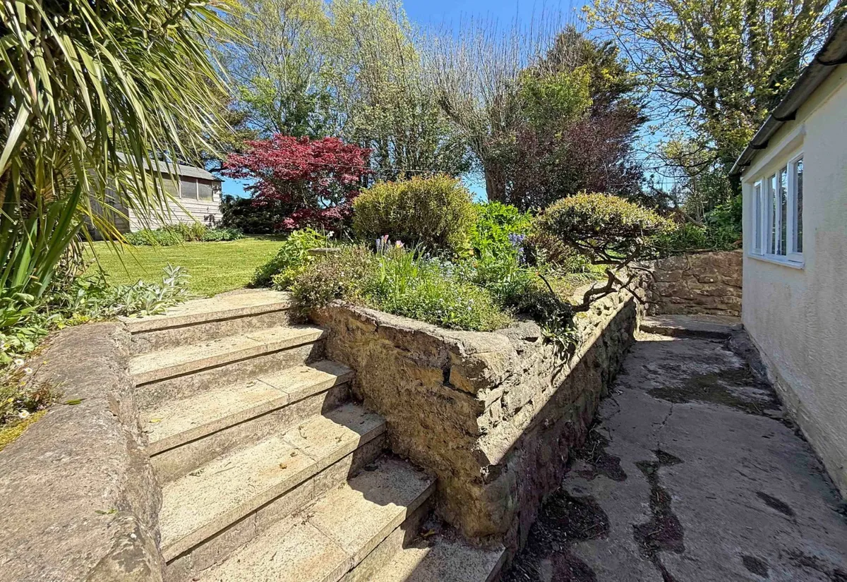 Dulas, Isle of Anglesey, LL70