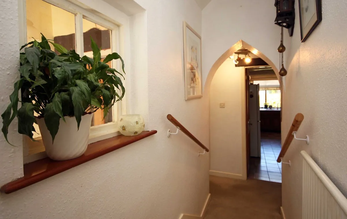 Dulas, Isle of Anglesey, LL70