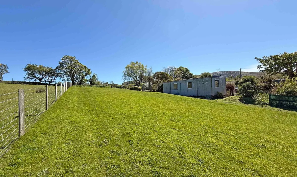 Dulas, Isle of Anglesey, LL70