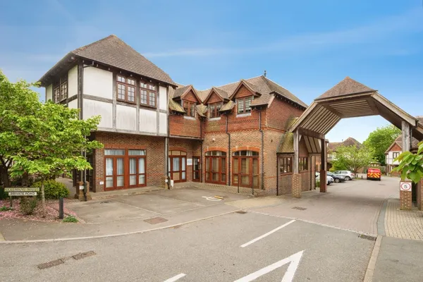 London Road, Hurst Green, Etchingham,...