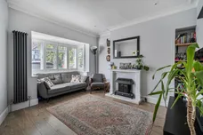 Carlton Road, Walton-On-Thames, KT12 photo 2
