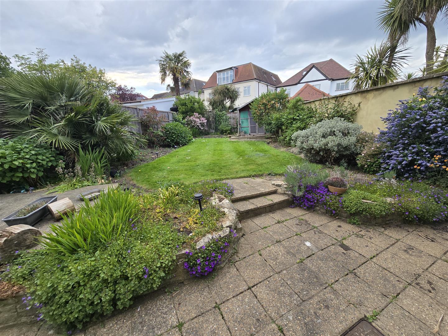 Mount Drive, Wembley Image 3