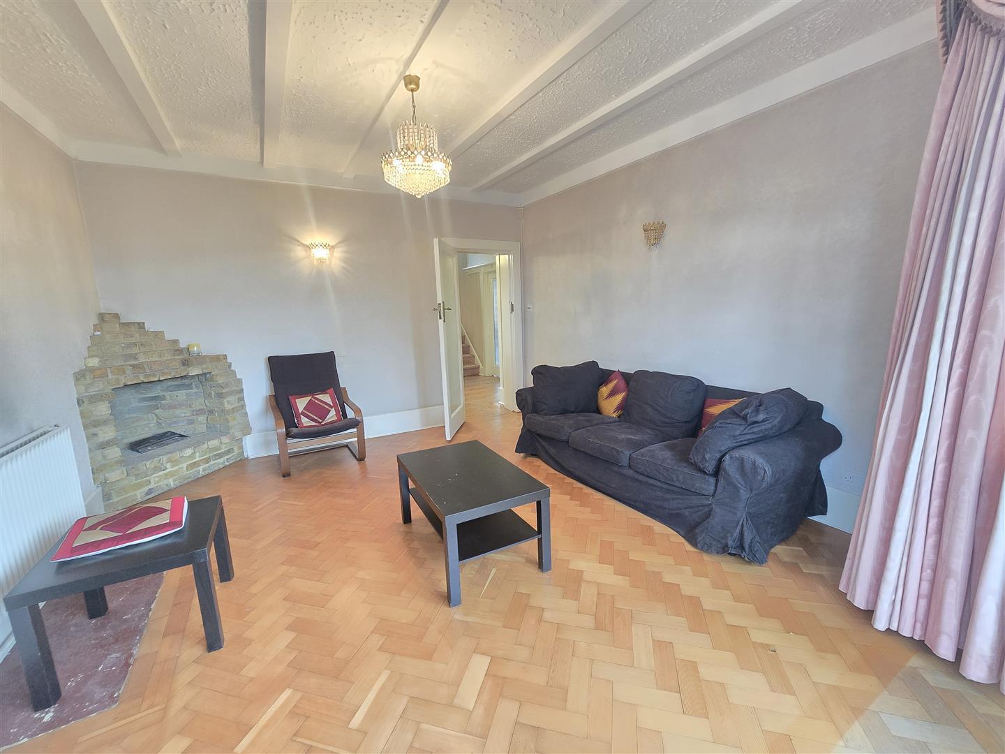 Mount Drive, Wembley Image 11