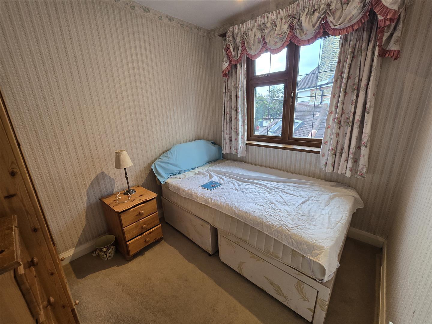 Mount Drive, Wembley Image 18