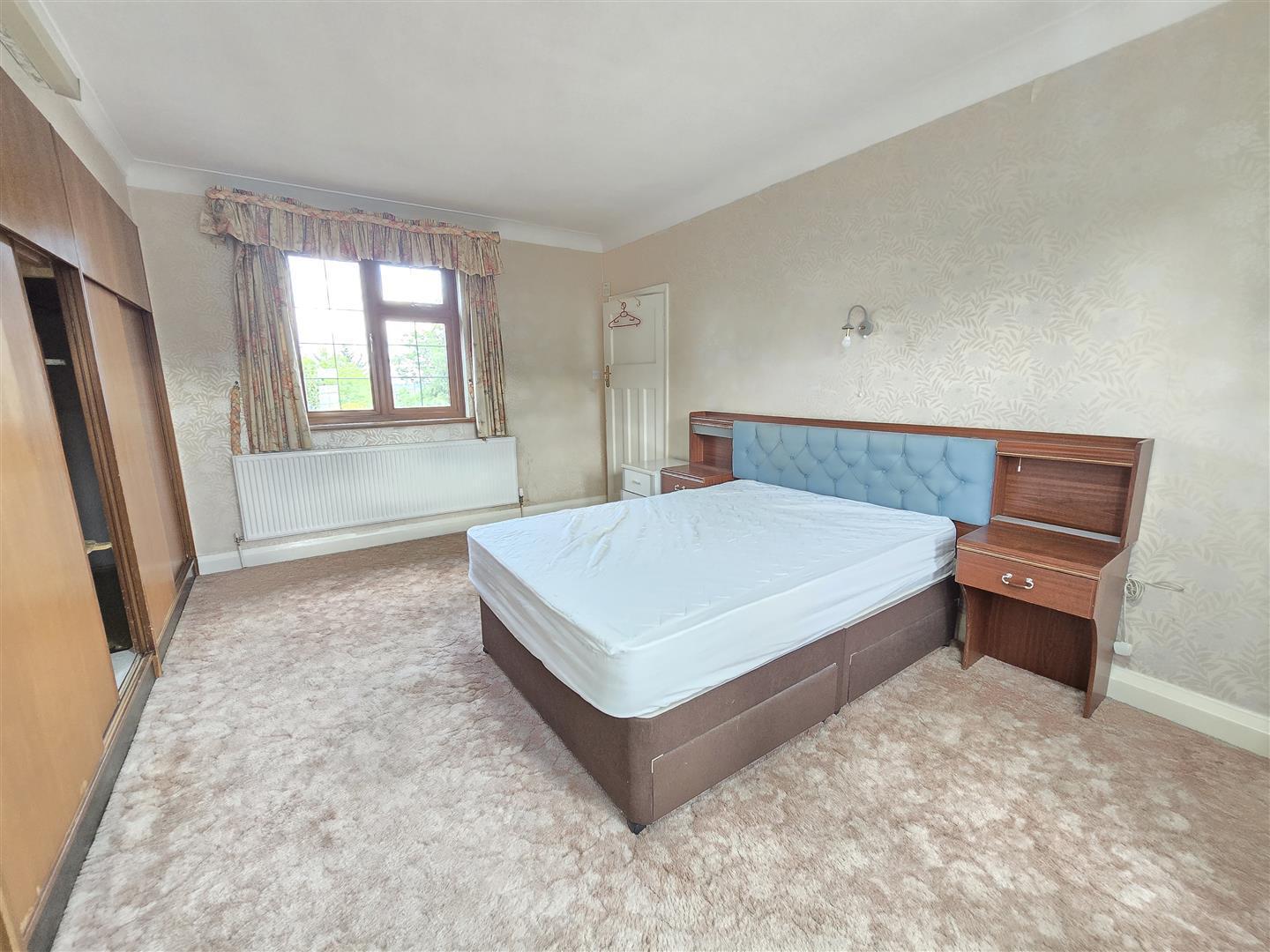Mount Drive, Wembley Image 25