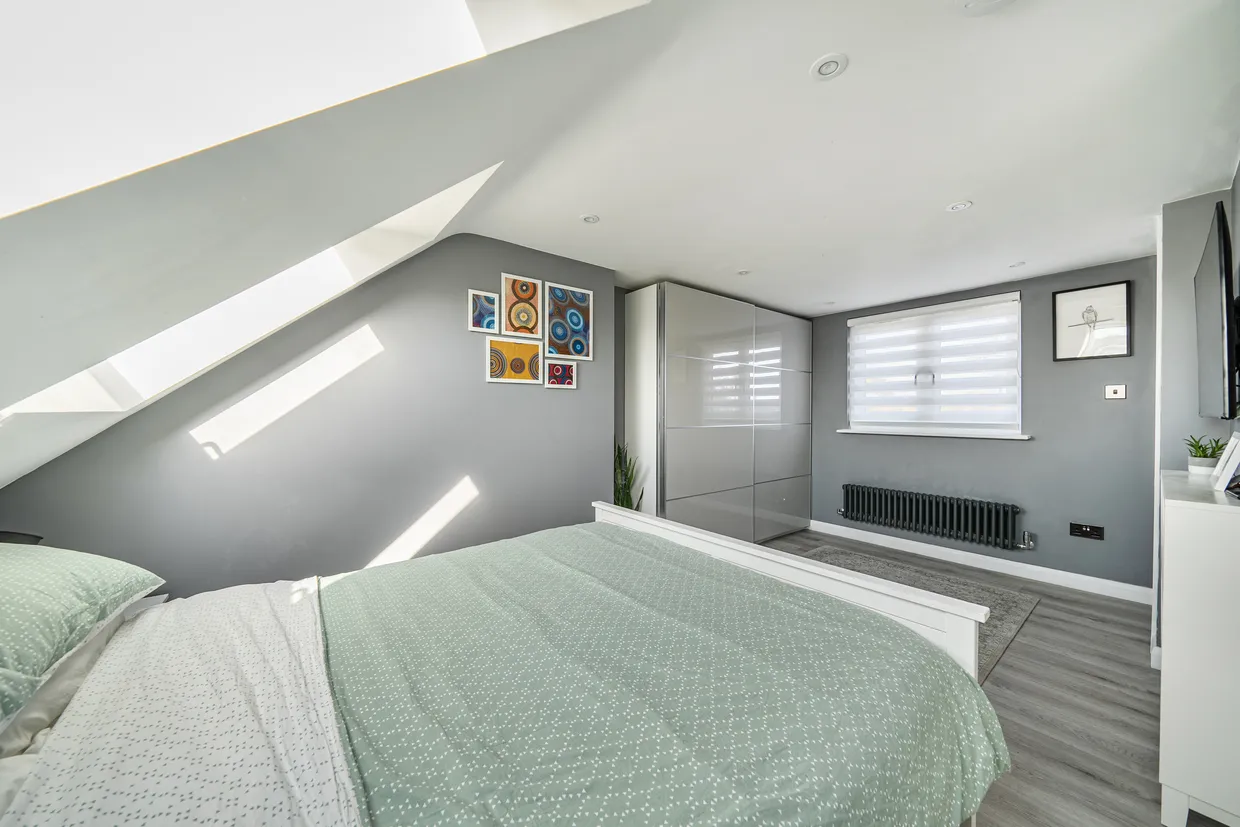 Carlton Road, Walton-On-Thames, KT12 photo 9