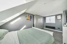 Carlton Road, Walton-On-Thames, KT12 photo 9
