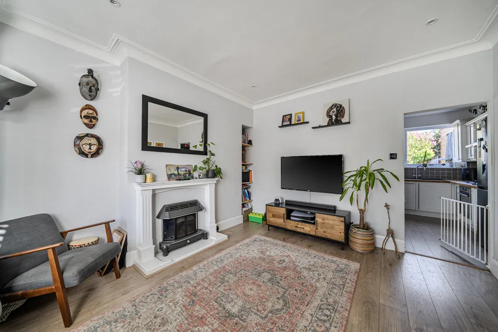 Carlton Road, Walton-On-Thames, KT12 photo 12