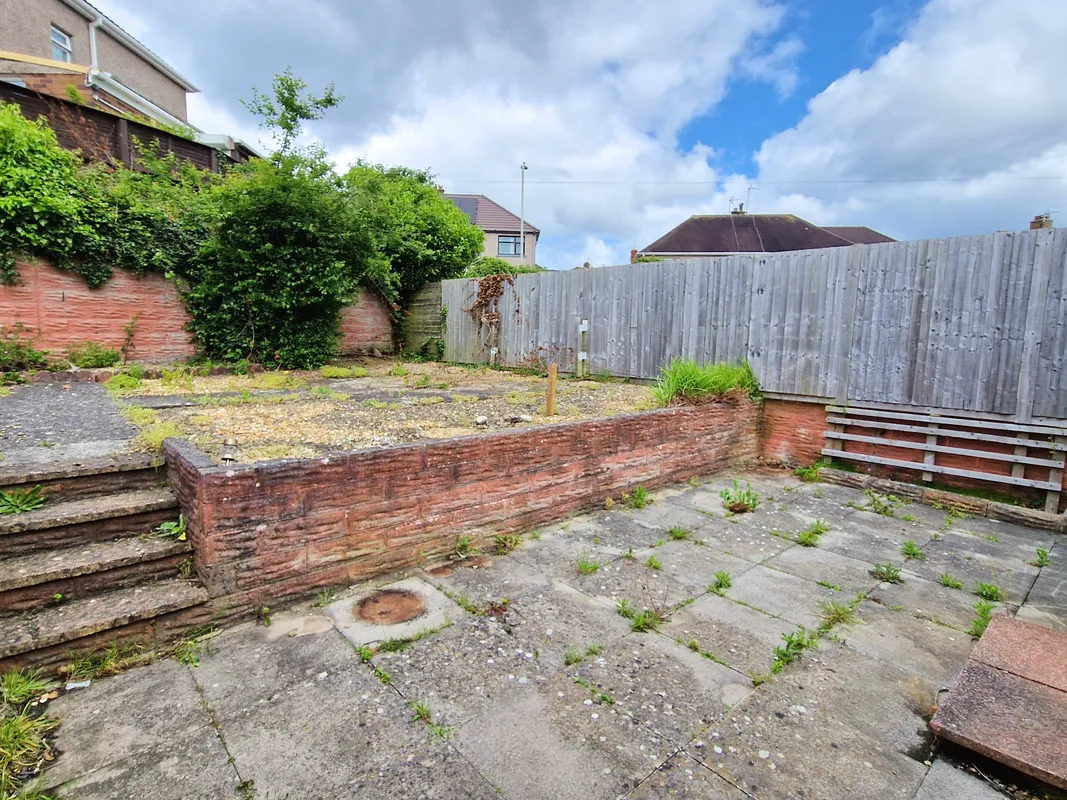 POPLAR CRESCENT, PORTHCAWL, CF36 5LF