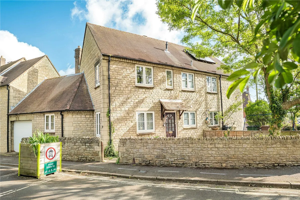 Beauchamp Lane, Oxford, Oxfordshire, OX4