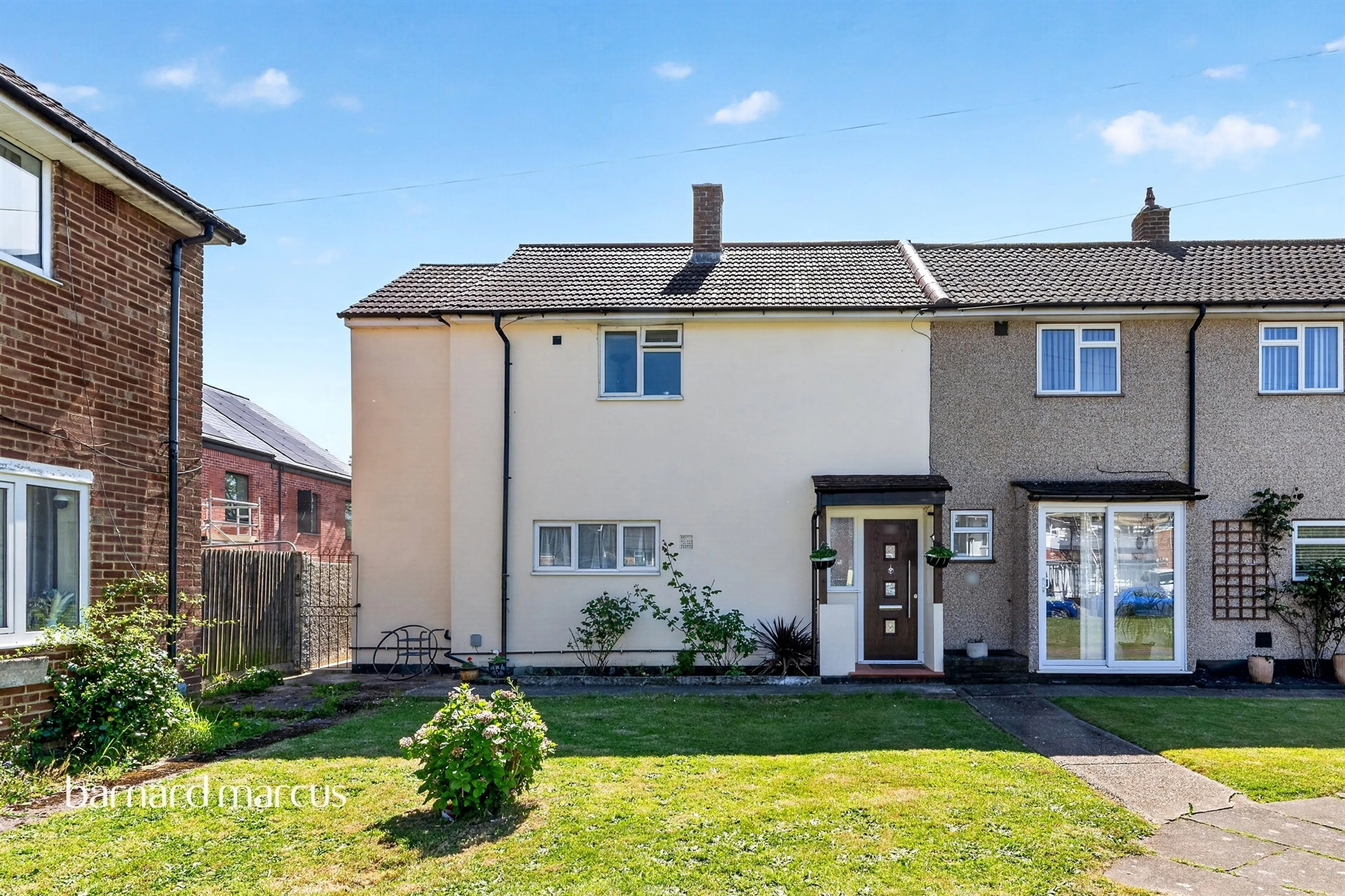 Property at Hatch Gardens, Tadworth