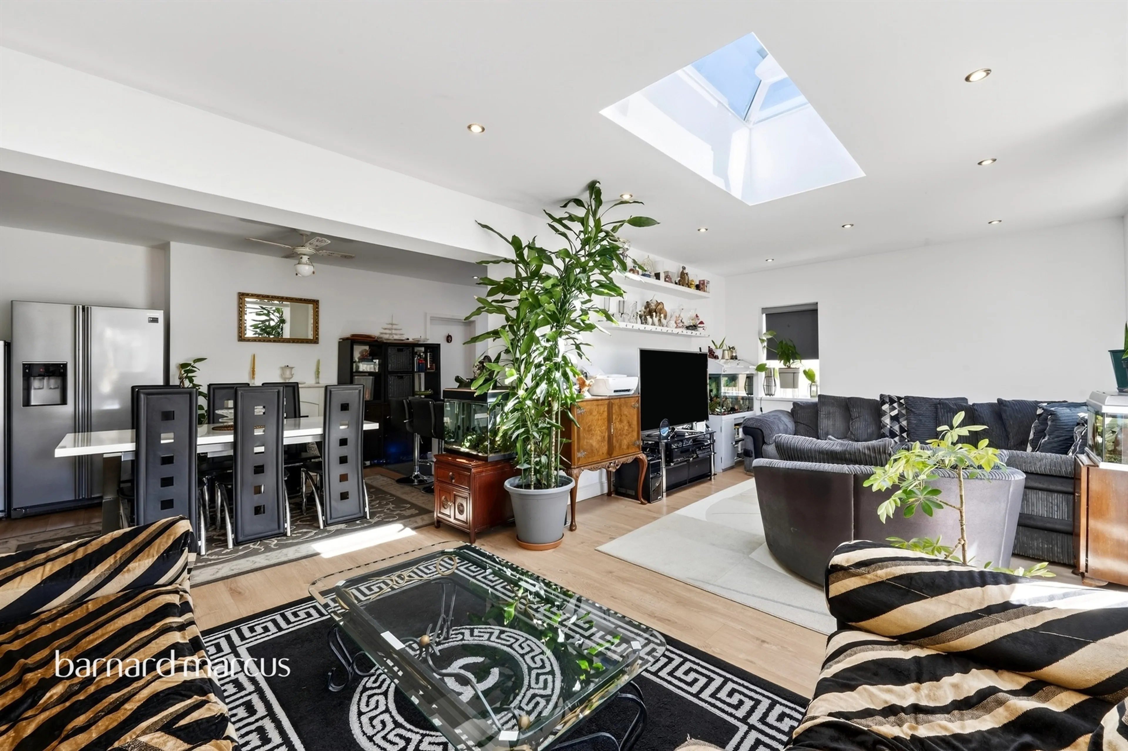 Property at Hatch Gardens, Tadworth