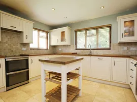 Roseland Avenue, Devizes photo