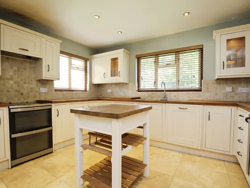 Roseland Avenue, Devizesphoto