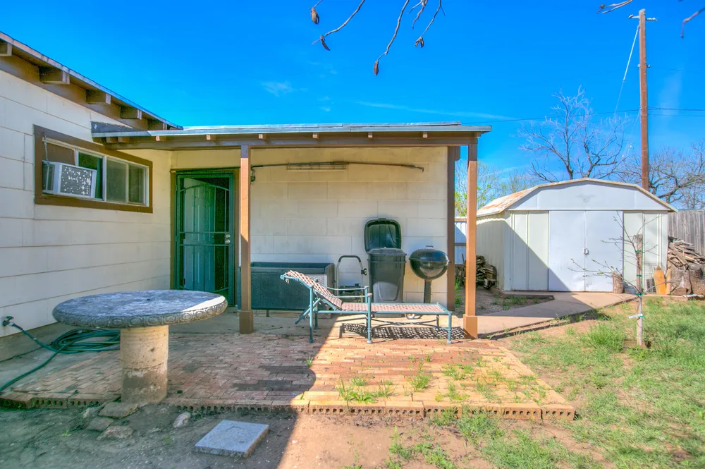 66 W 34th St, San Angelo, TX 76903