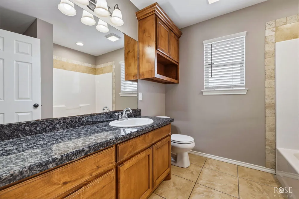 5805 Barrington Ct, San Angelo, TX 76901-5004