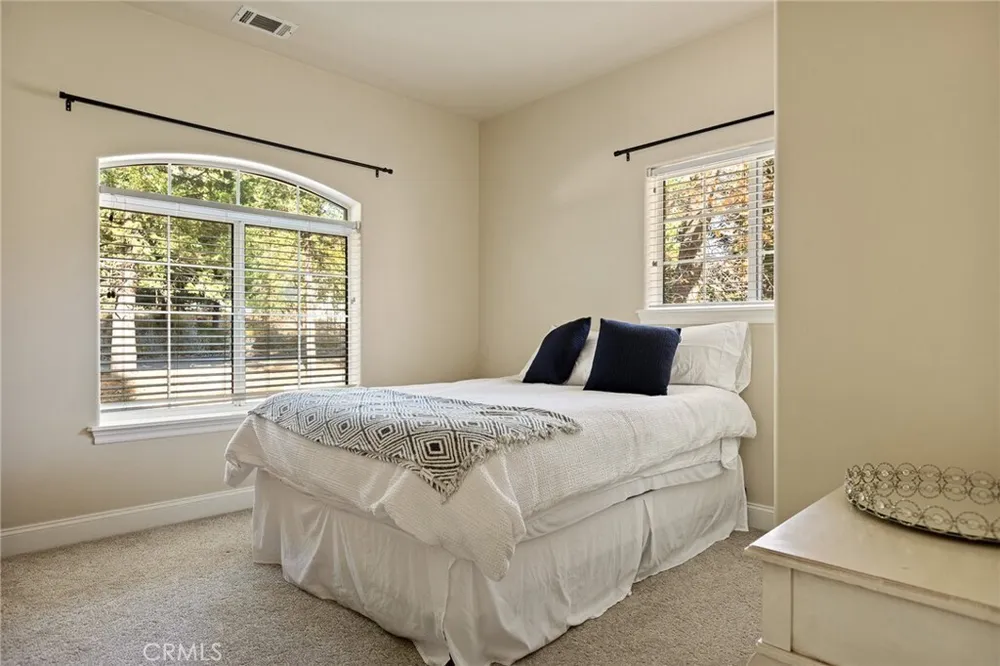 267 Pheasant Run, Lake Arrowhead, CA 92352