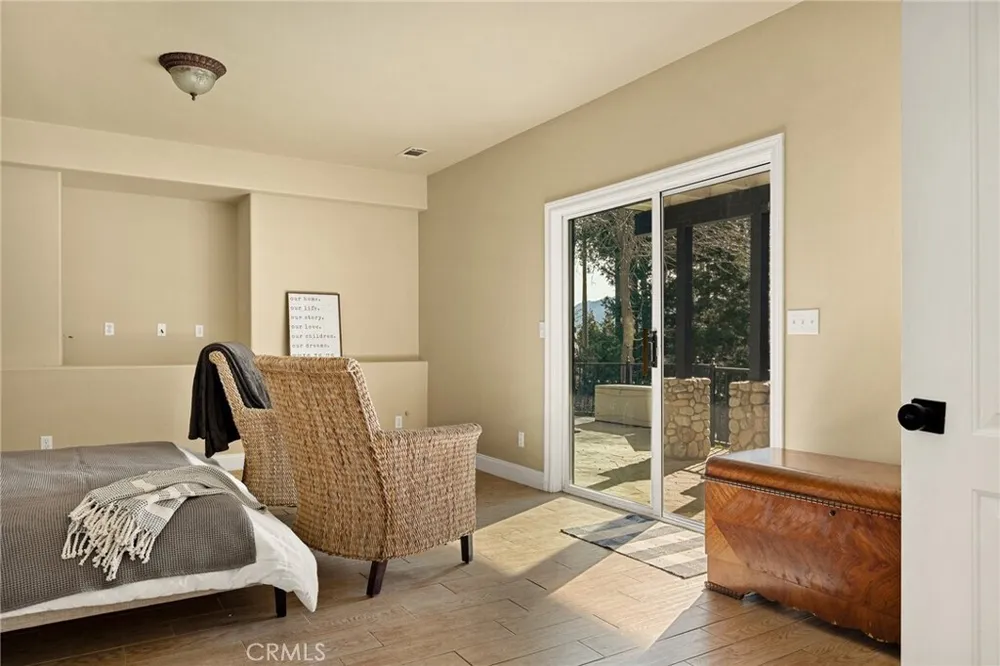 267 Pheasant Run, Lake Arrowhead, CA 92352