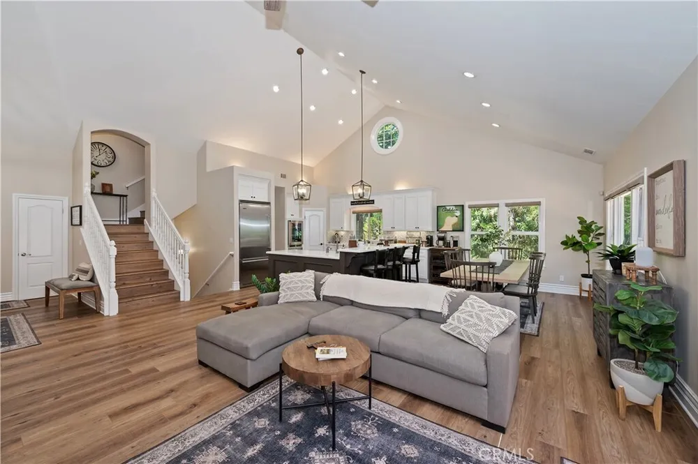 757 Nadelhorn Dr, Lake Arrowhead, CA 92352