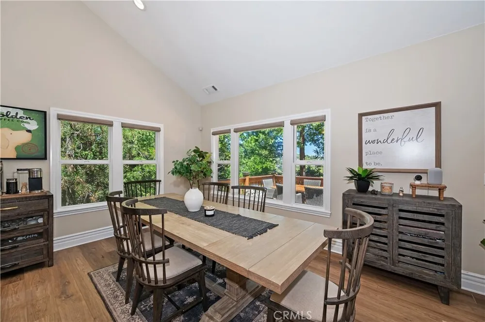 757 Nadelhorn Dr, Lake Arrowhead, CA 92352