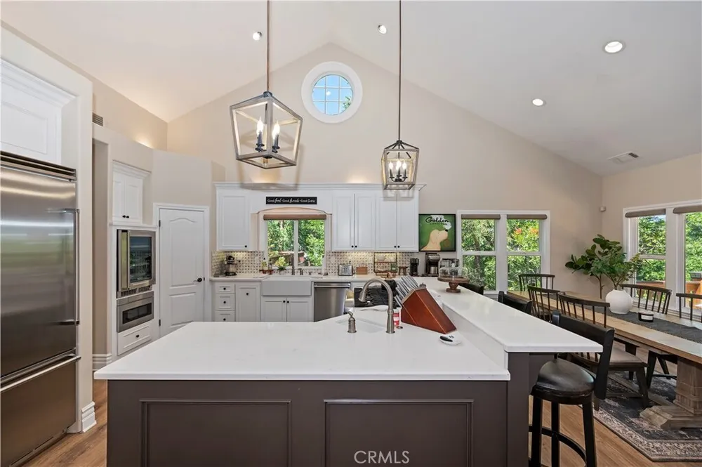 757 Nadelhorn Dr, Lake Arrowhead, CA 92352