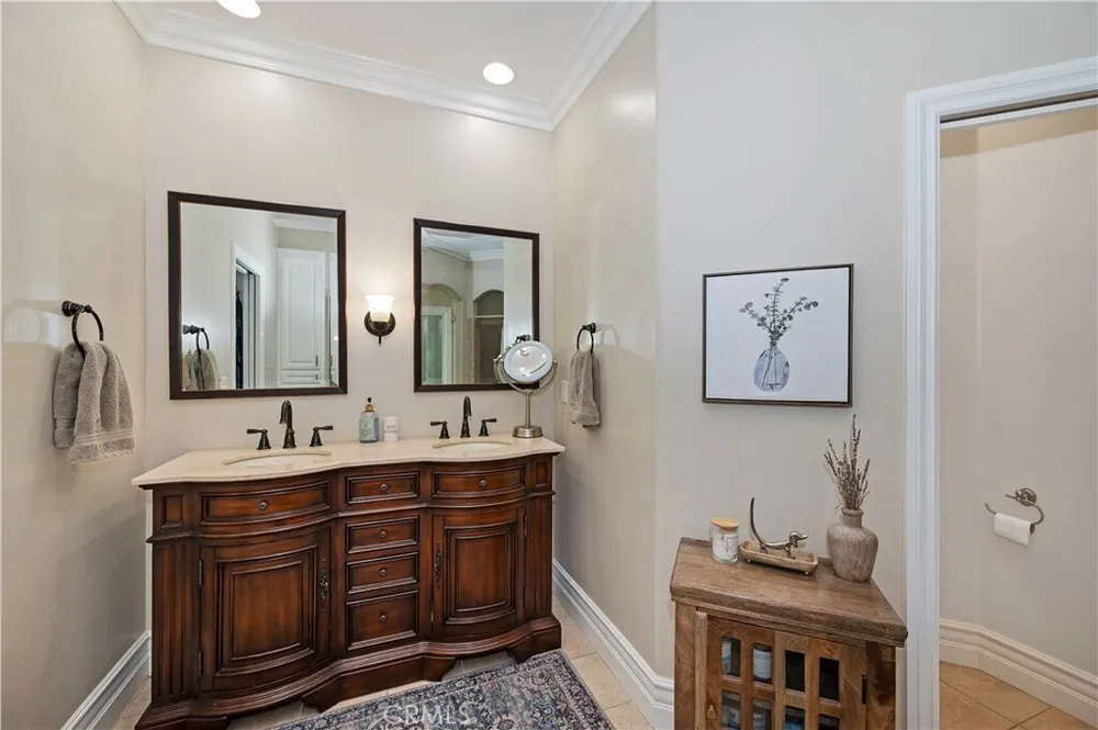 757 Nadelhorn Dr, Lake Arrowhead, CA 92352
