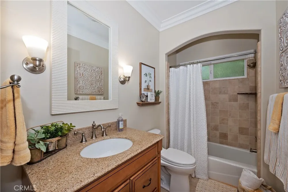 757 Nadelhorn Dr, Lake Arrowhead, CA 92352