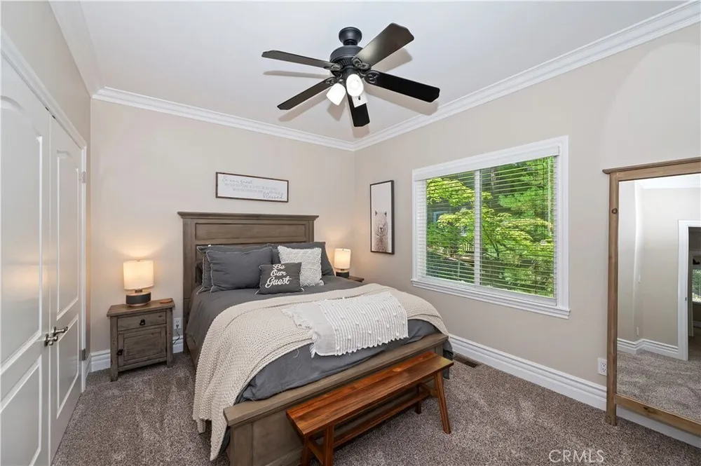 757 Nadelhorn Dr, Lake Arrowhead, CA 92352