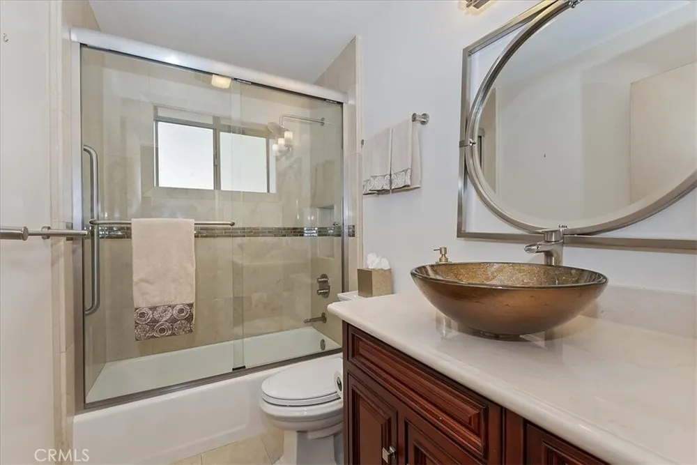 28018 Peninsula Dr, Lake Arrowhead, CA 92352