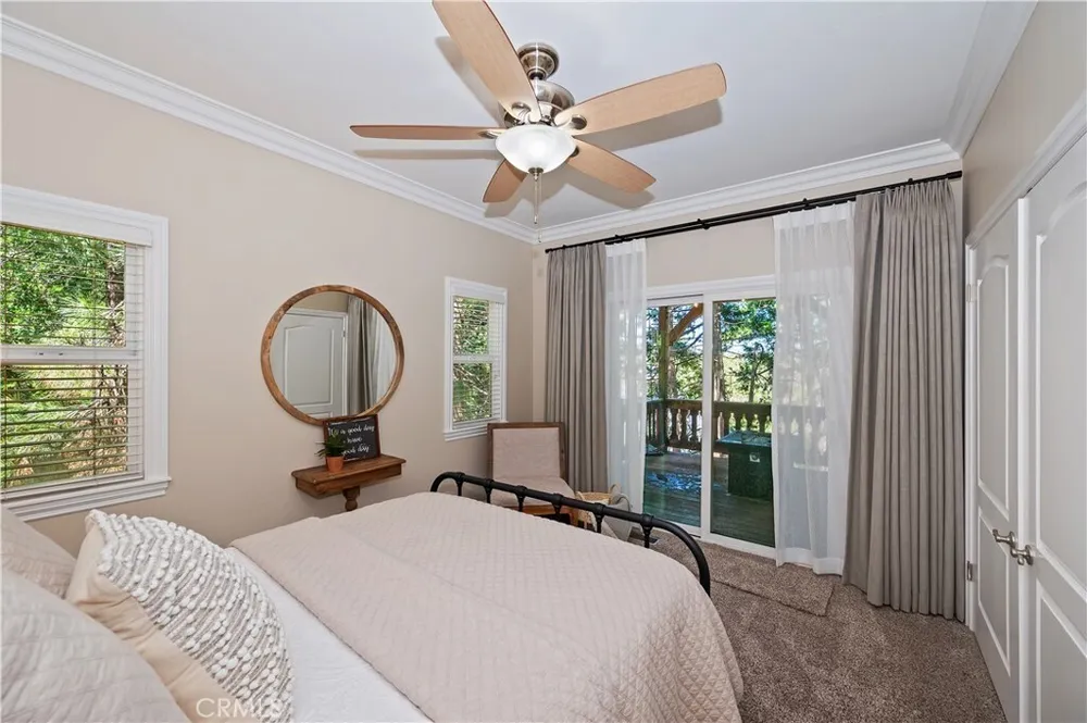 757 Nadelhorn Dr, Lake Arrowhead, CA 92352