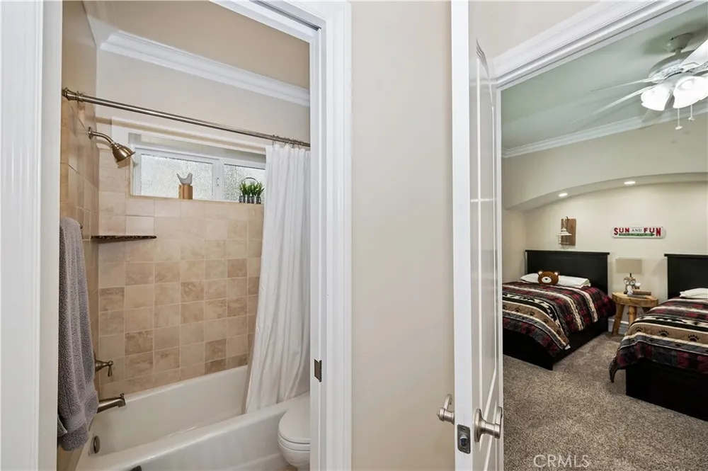 757 Nadelhorn Dr, Lake Arrowhead, CA 92352