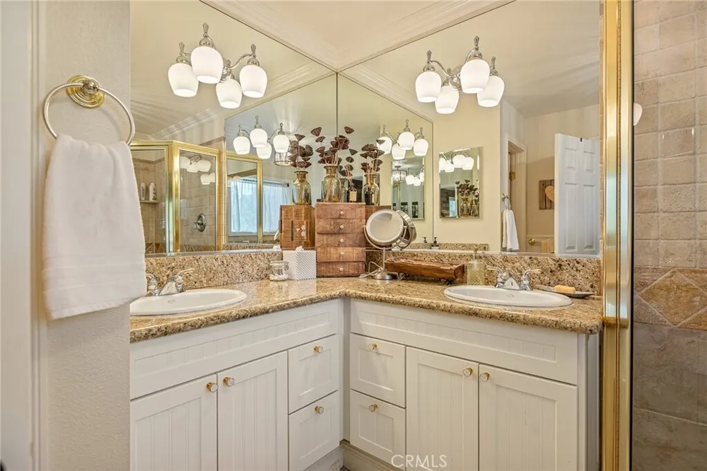 813 Brentwood Dr, Lake Arrowhead, CA 92352