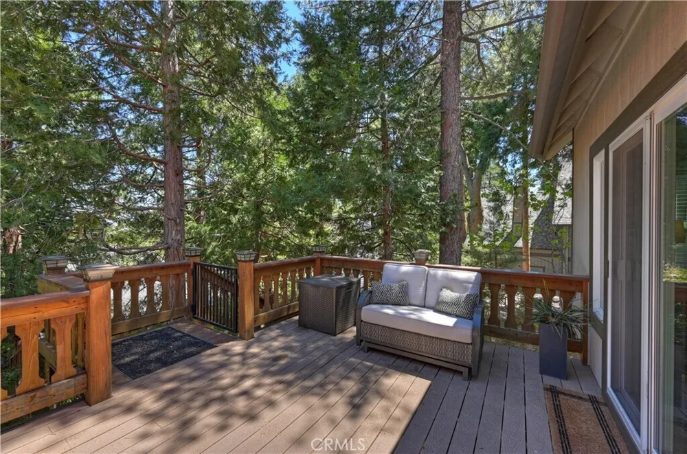 757 Nadelhorn Dr, Lake Arrowhead, CA 92352