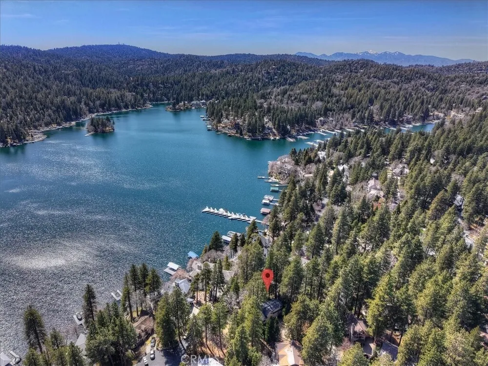 28018 Peninsula Dr, Lake Arrowhead, CA 92352