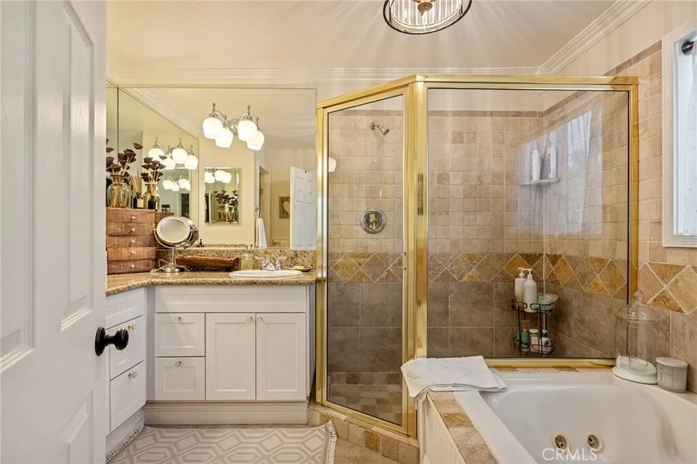 813 Brentwood Dr, Lake Arrowhead, CA 92352