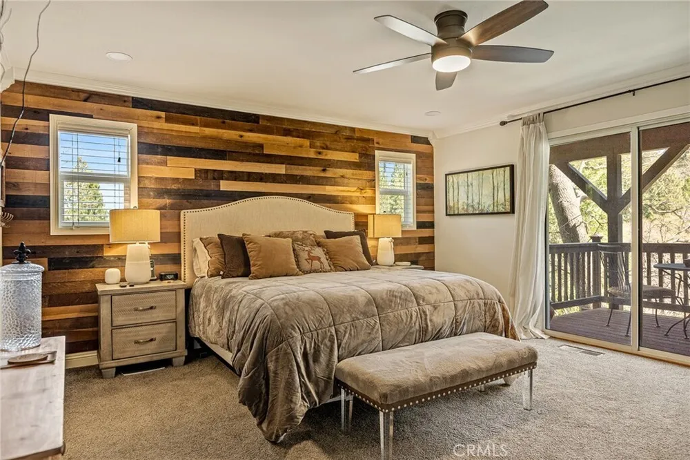 813 Brentwood Dr, Lake Arrowhead, CA 92352