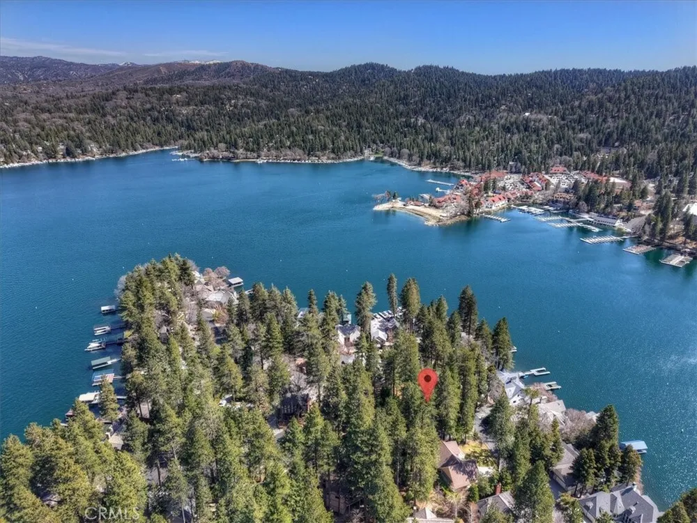 28018 Peninsula Dr, Lake Arrowhead, CA 92352