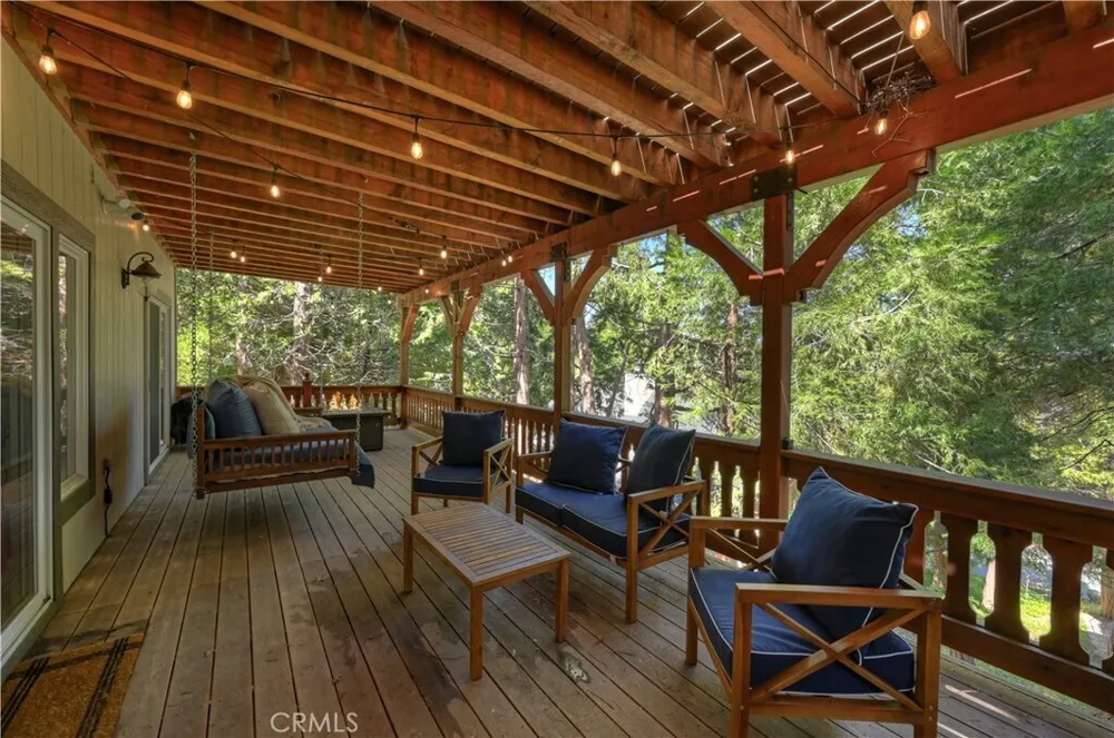 757 Nadelhorn Dr, Lake Arrowhead, CA 92352