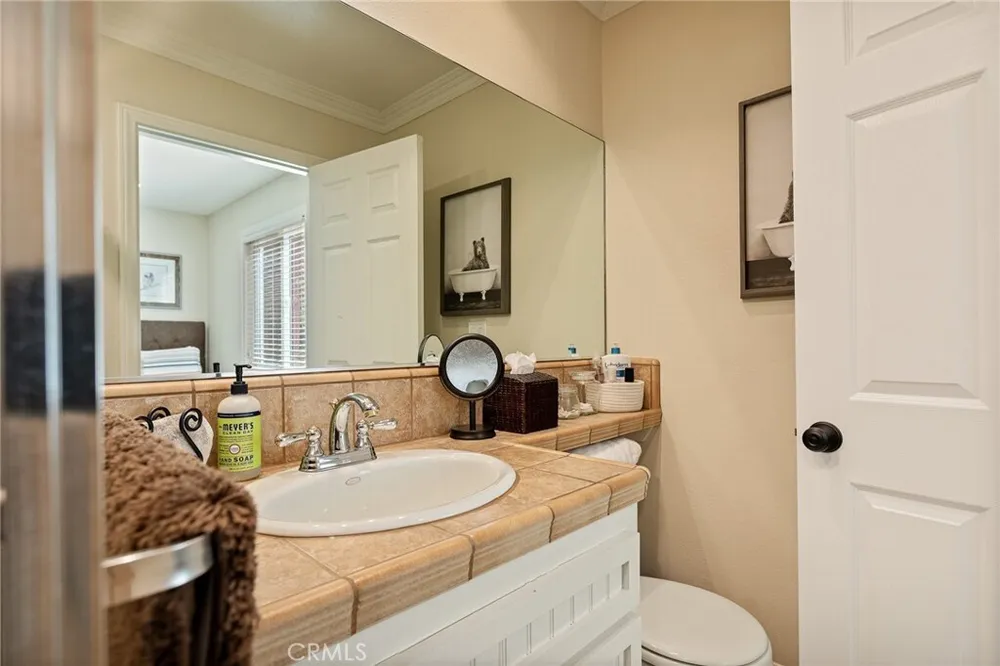 813 Brentwood Dr, Lake Arrowhead, CA 92352
