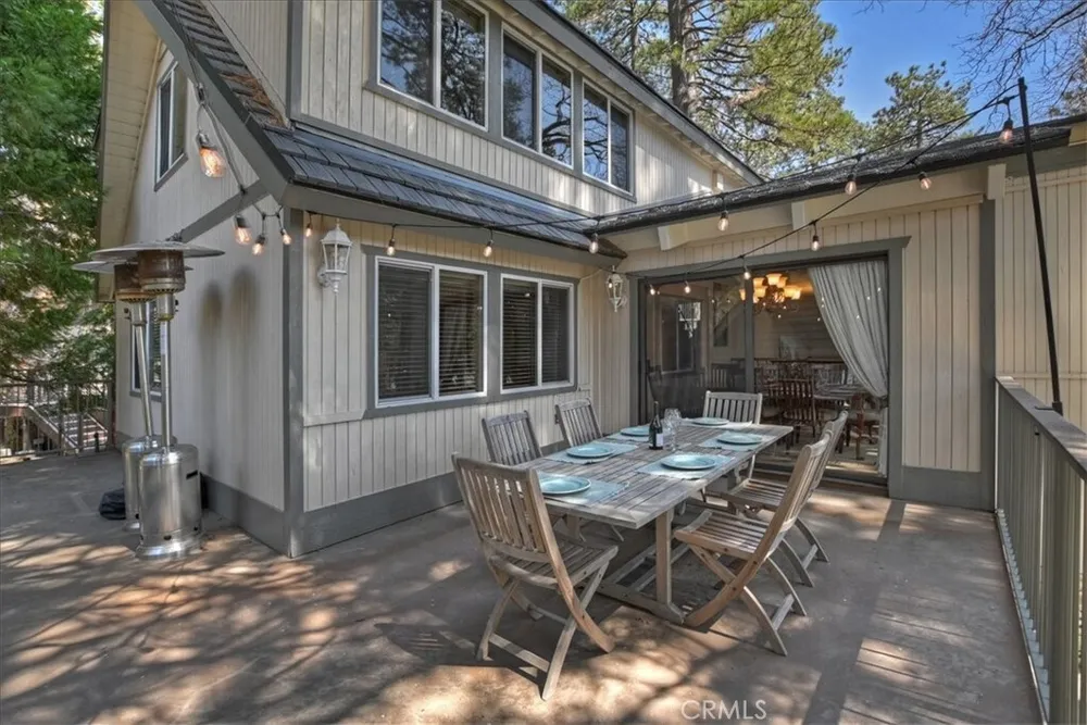 28018 Peninsula Dr, Lake Arrowhead, CA 92352